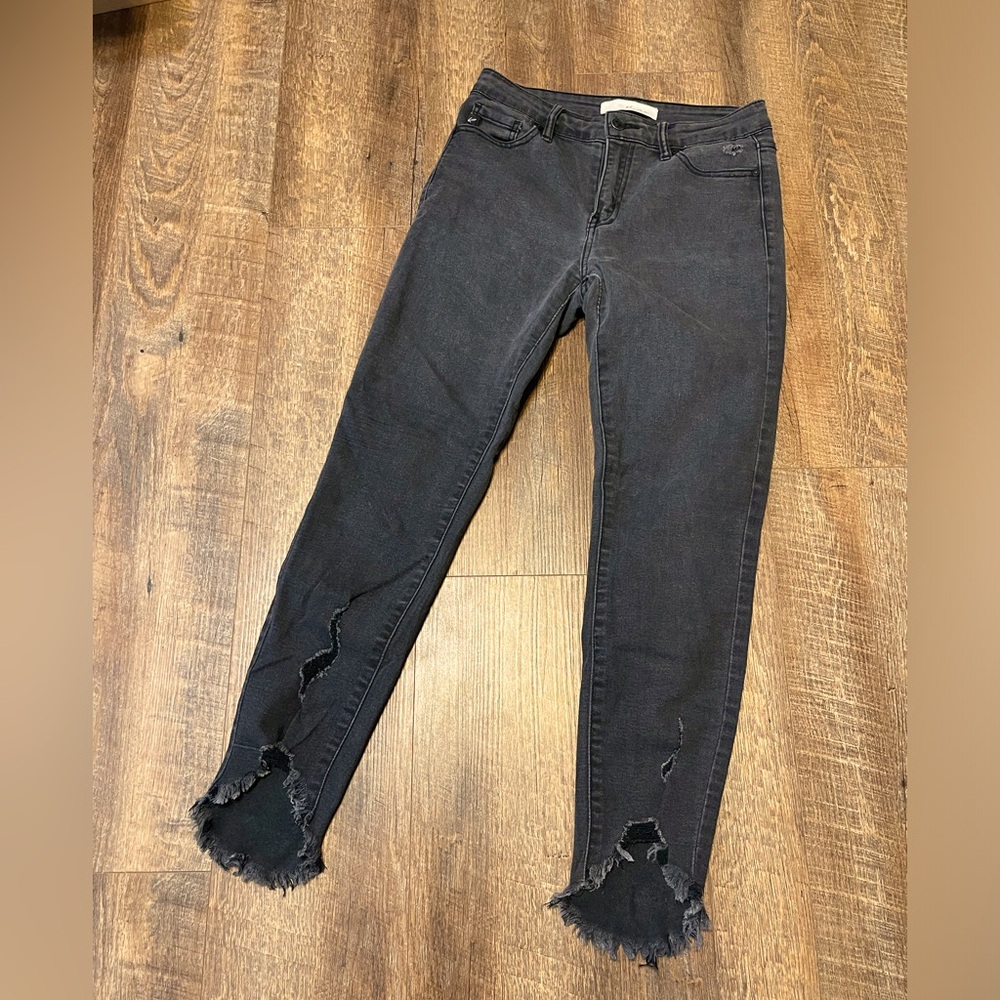 Women’s KanCan 5/26 Black distressed jeans